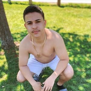 Meet your Posher, Claudio